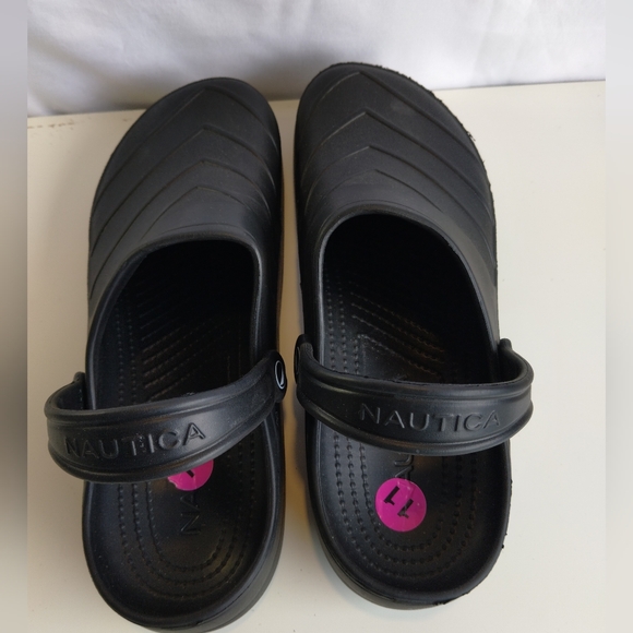 Sandals - Picture 3 of 4